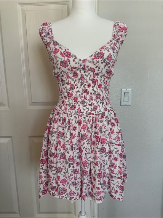 Hollister Dresses & Skirts - NWT Hollister White Dress with Pink Floral Print